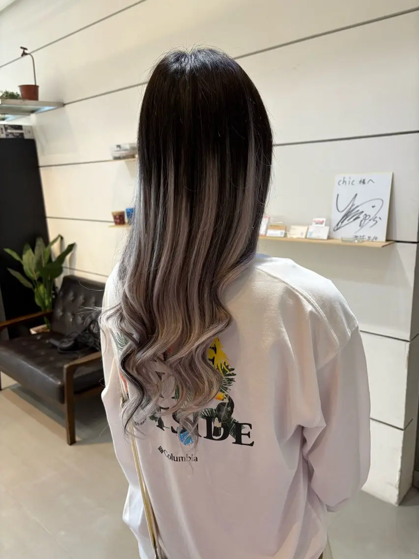 ロング ロング エクステ chic 有山 美瑠のヘアスタイル