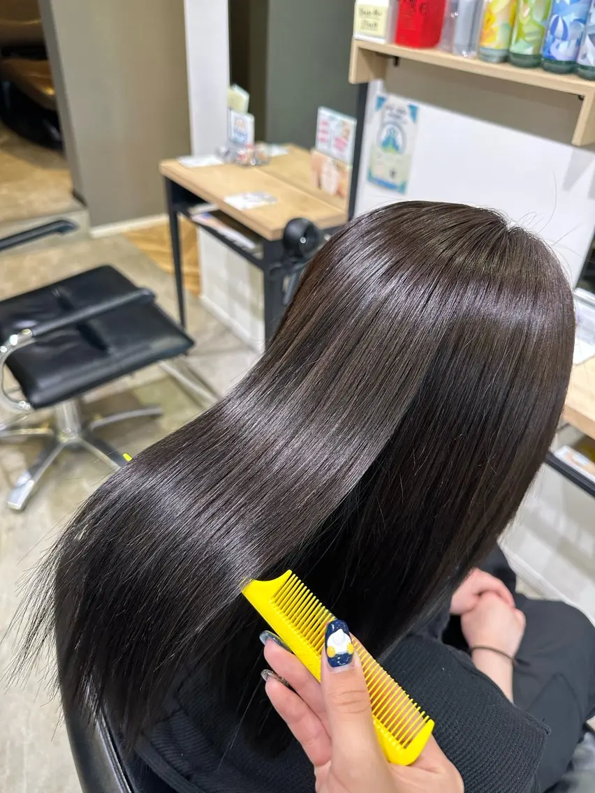 ミディアム カラー 伊藤 旭華のヘアスタイル