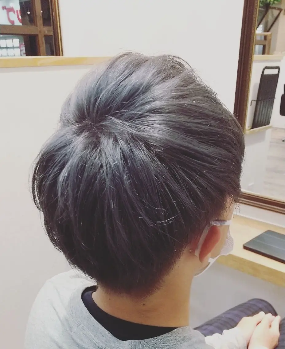 ショート メンズ メンズハイライト ハイライト ショートヘア 阪本 俊のヘアスタイル