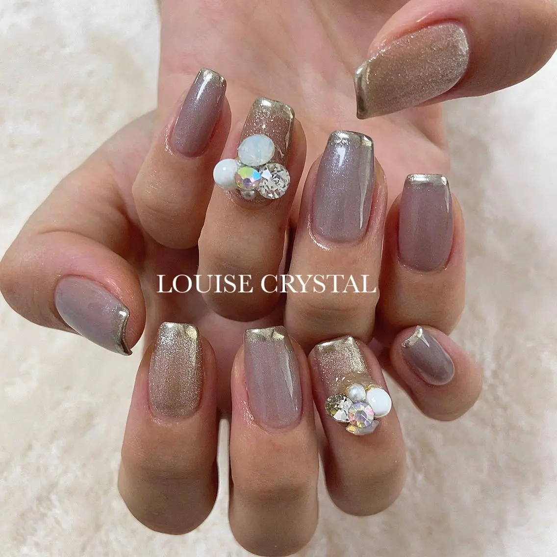 ネイル マグネットネイル ミラーネイル ハンドネイル LOUISE CRYSTALのネイルデザイン