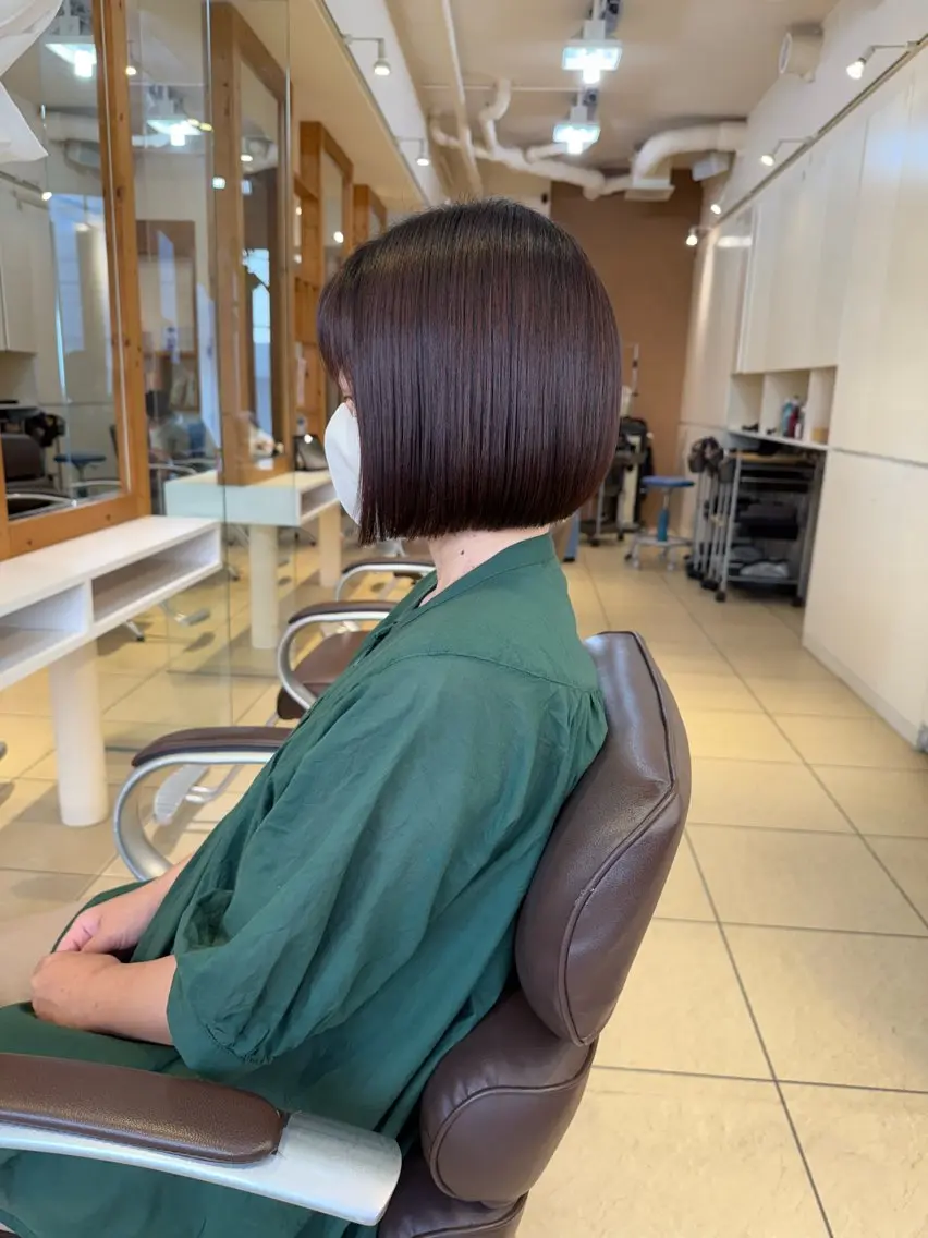 ミディアム ボブ 青山 光のヘアスタイル