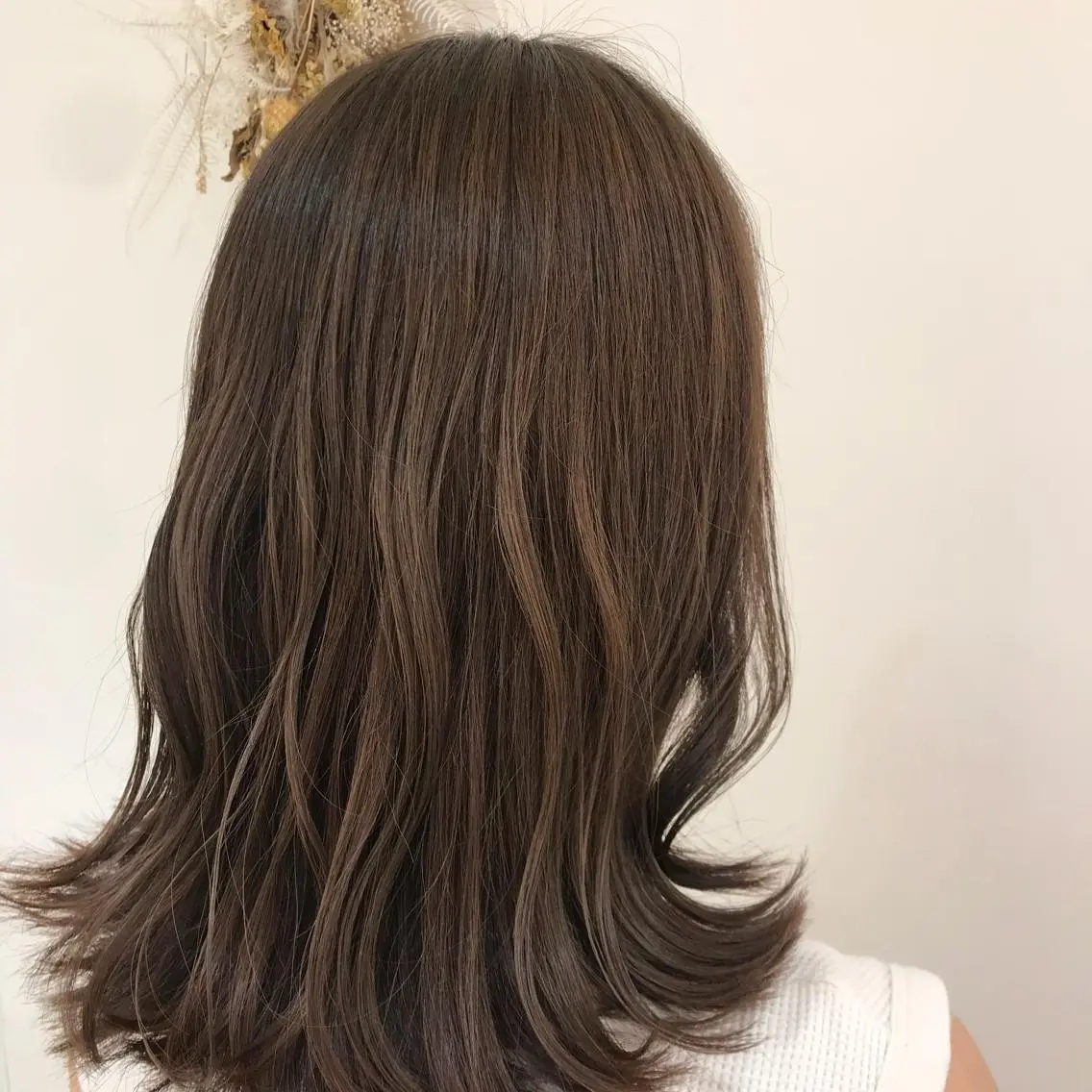 セミロング カラー ブラウンカラー マロンブラウン 銀座メンズ専門🖤 叶奈々のヘアスタイル