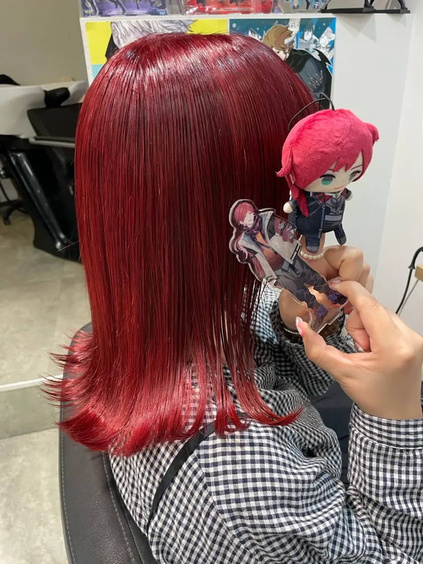 ミディアム カラー ブリーチ ボルドーカラー ケアブリーチ ヘアカラー トリートメント インナーカラー 推し ブリーチ  髪質改善のヘアスタイル