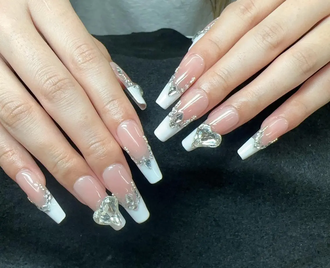ネイル ハンドネイル ハンドケア メイ 💅のネイルデザイン
