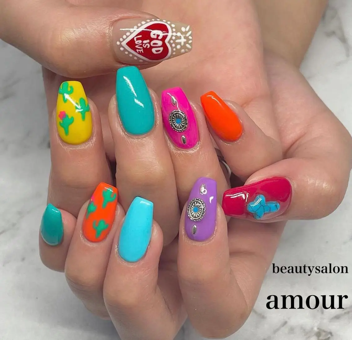ネイル amour 平塚店のネイルデザイン
