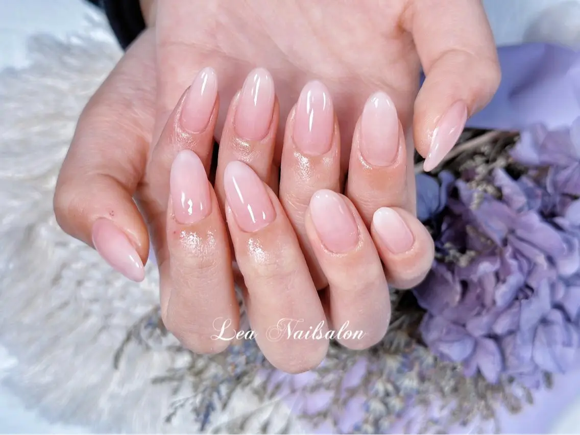 ミディアム カラー ネイル Le’a NailSalonのネイルデザイン