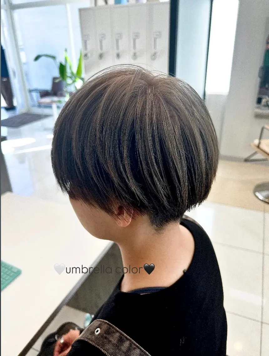 ショート カラー ベージュカラー ブリーチ ブラウンカラー デザインカラー ヘアカラー トリートメント LiTA 友田未来のヘアスタイル