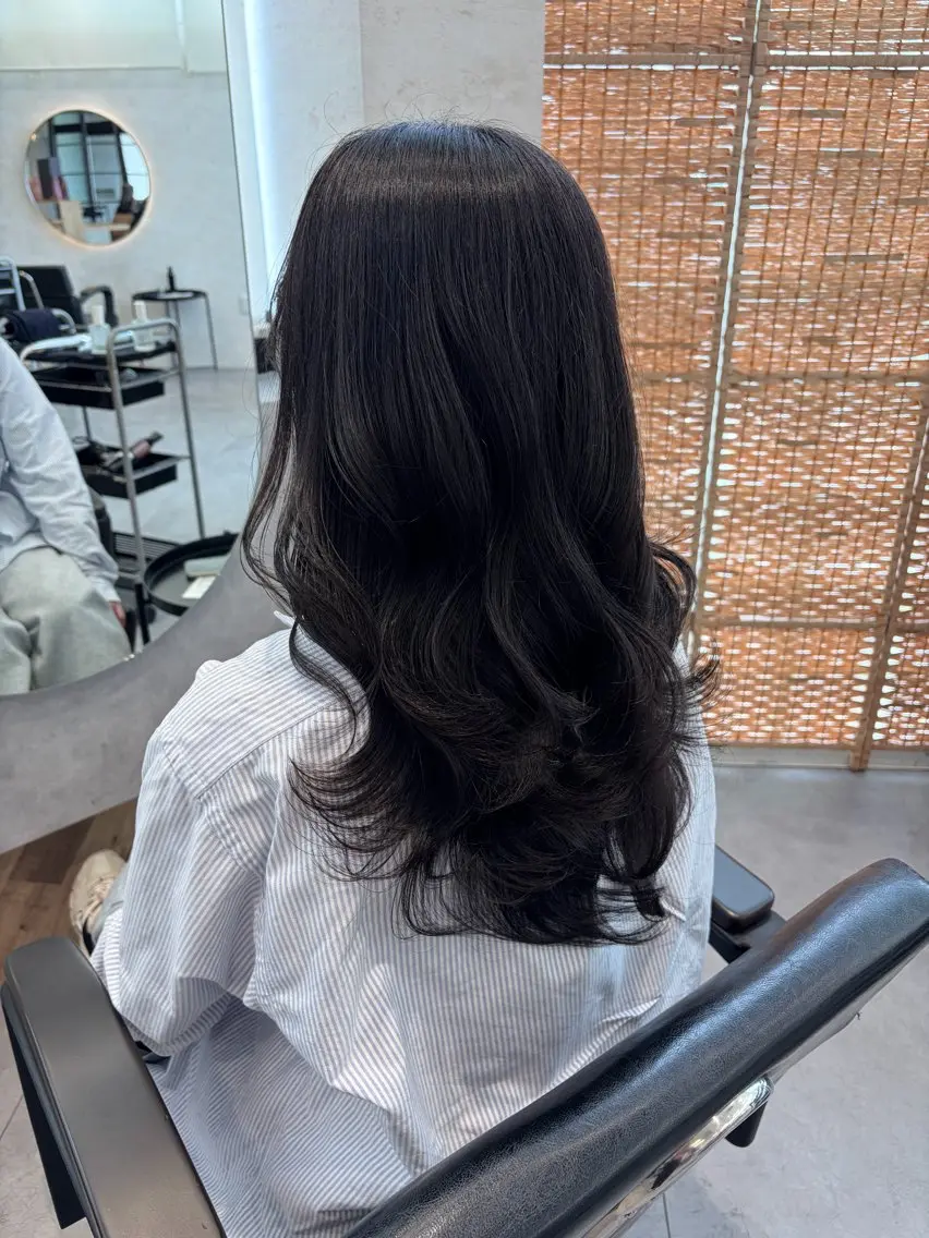 ロング レイヤーカット カット ヘアカラー トリートメント 柴田樹/大人可愛い 艶髪カラー/髪質改善のヘアスタイル