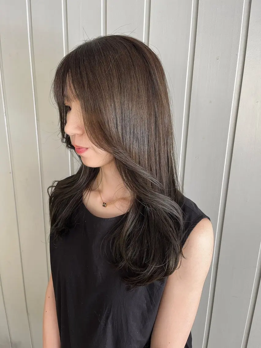 ロング 田中 結月のヘアスタイル