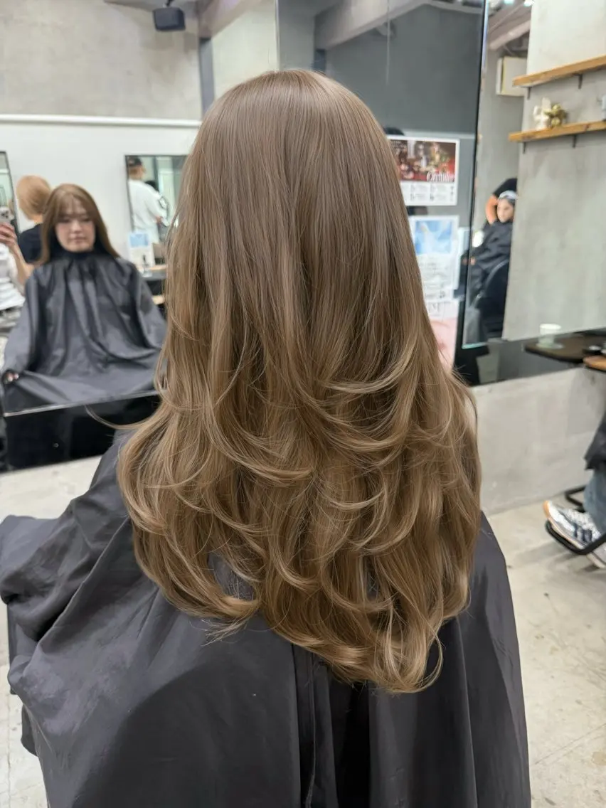 ロング カラー レイヤーカット AIRI layer cut hairのヘアスタイル
