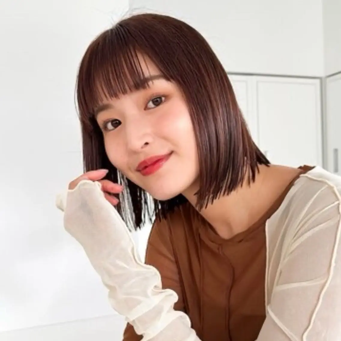 ミディアム カラー 似合わせカット× 顔周りカットるな🌛のヘアスタイル