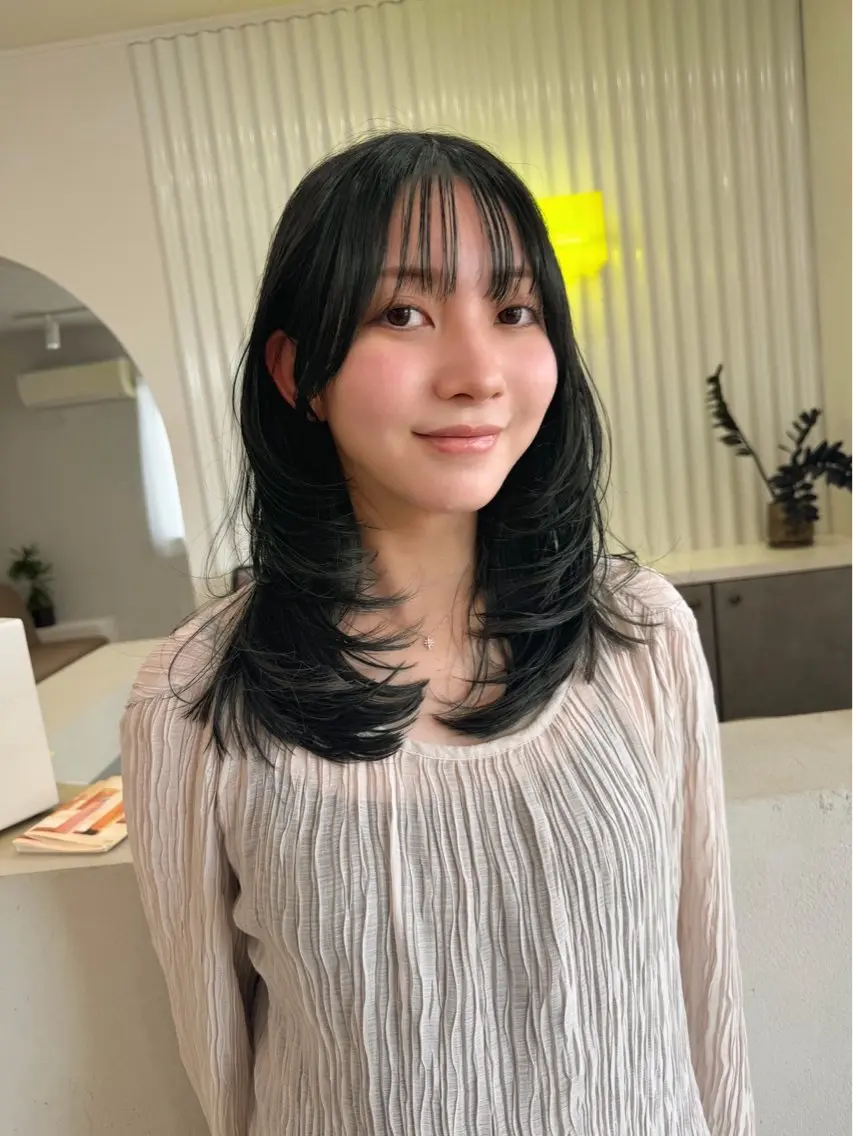 カラー グレージュ オリーブグレージュ オリーブグレー ヘアカラー トリートメント 古堅 一正のヘアスタイル