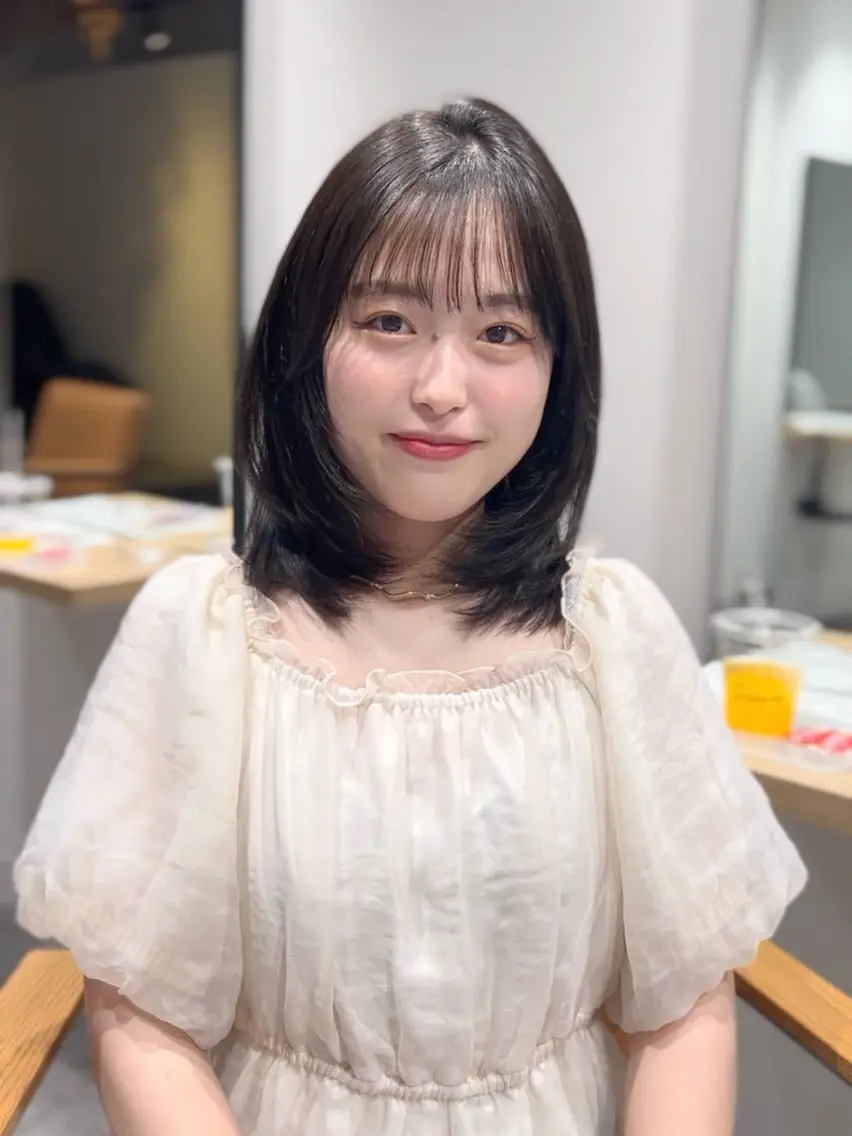 ミディアム レイヤーカット 似合わせカット 小顔カット カット ヘアカラー トリートメント 盛れヘア🪽 /miyu🎀のヘアスタイル