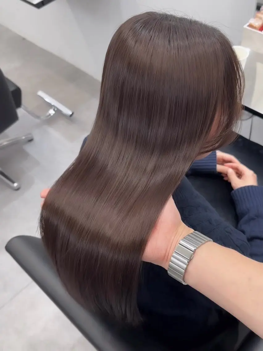 ロング 顔まわりレイヤー 髪質改善 レイヤーカット ロング 縮毛矯正 ヘアカラー 縮毛矯正 トリートメント 酸性縮毛矯正モデル/ 梅田/咲音のヘアスタイル