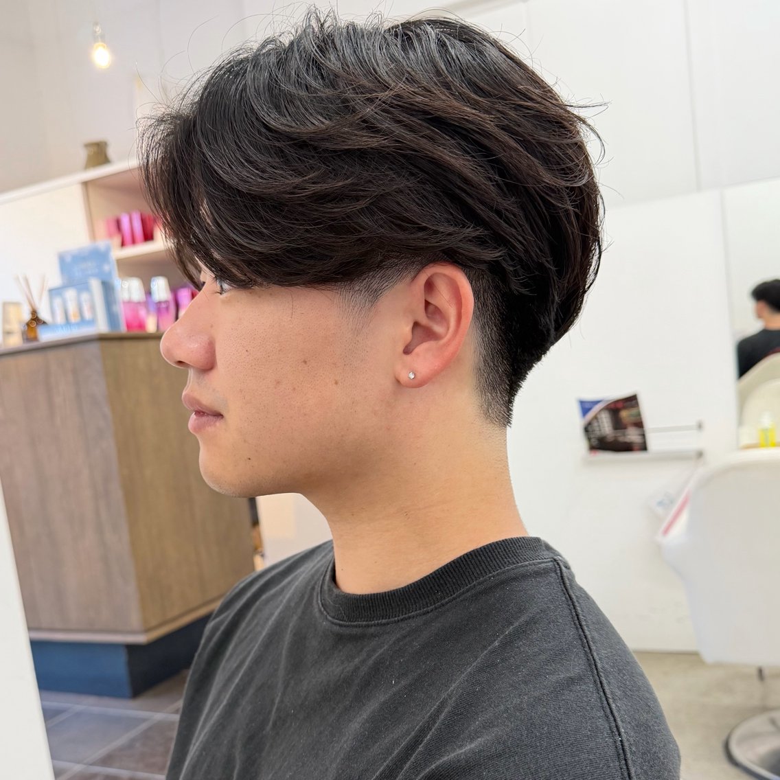 パーマ メンズ センターパート フェザーパーマ メンズパーマ ニュアンスパーマ 白江 伊織のヘアスタイル