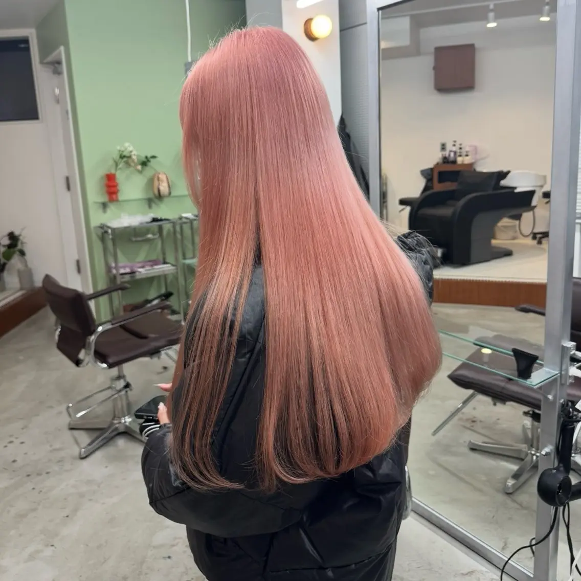 ロング カラー ピンクカラー ヘアカラー カットモデル୨୧大阪 梅田タカシマリナ♡のヘアスタイル