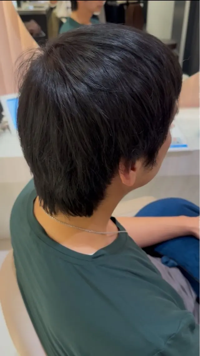 カラー メンズ 中島 菜月のヘアスタイル