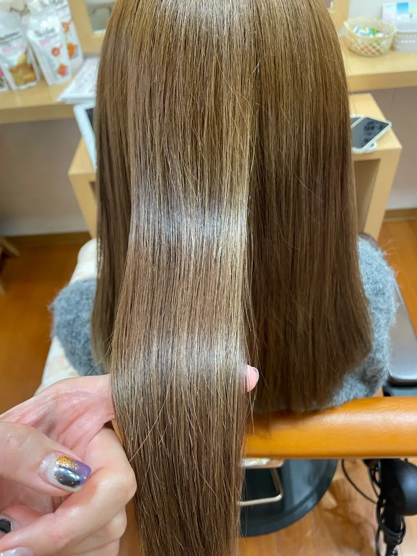 ロング カラー ベージュカラー 髪質改善 小島 愛のヘアスタイル