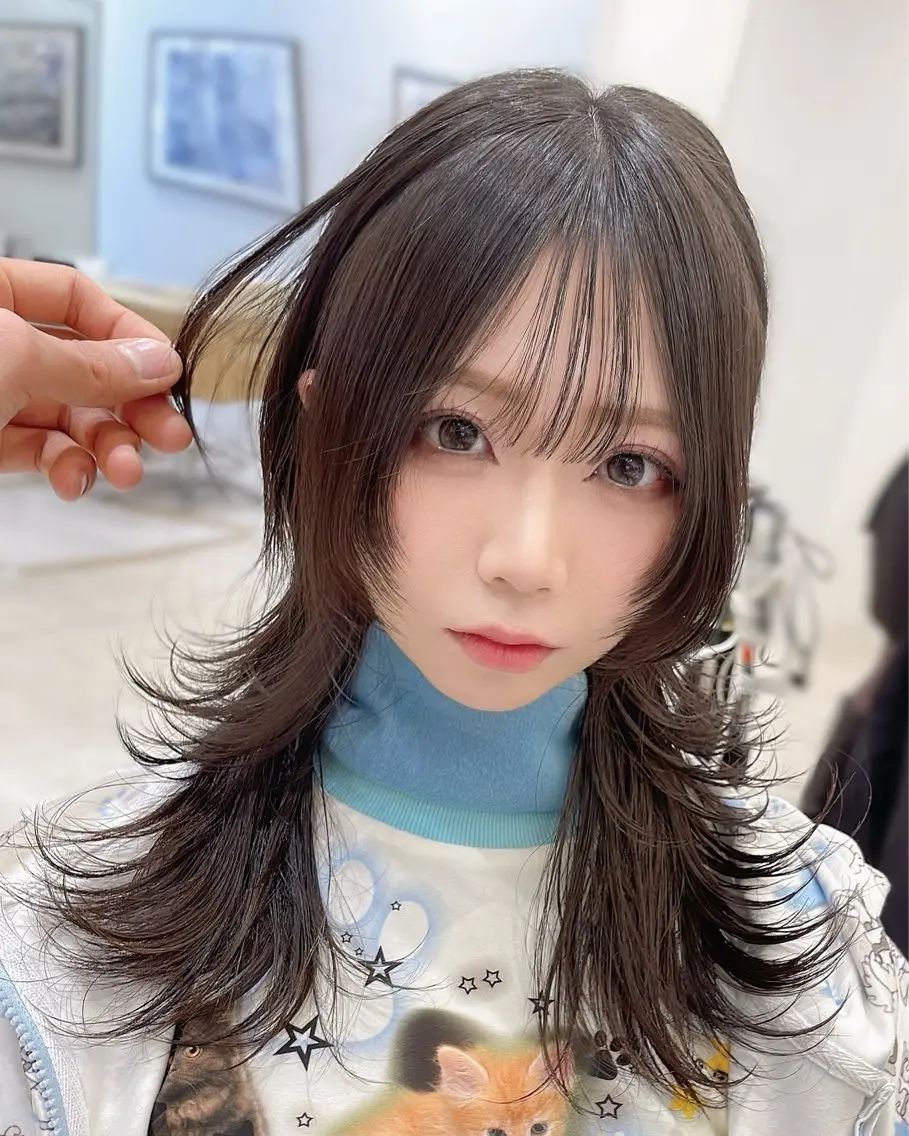 セミロング レイヤーカット ウルフカット ウルフレイヤー カット トリートメント ウルフカット/ ハッシュカット/山路のヘアスタイル