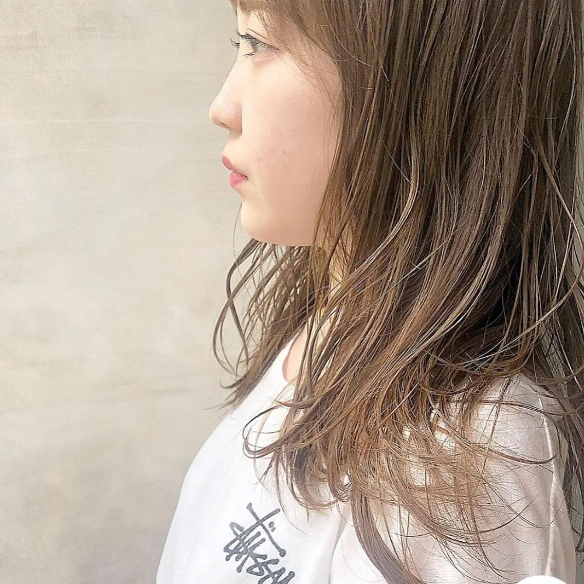 ミディアム カラー 圧倒的透明感カラー nana🦕のヘアスタイル