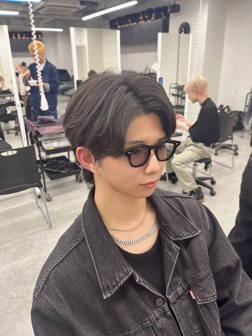 メンズ 流行りの透明感カラー ×縮毛矯正🤍ユウのヘアスタイル