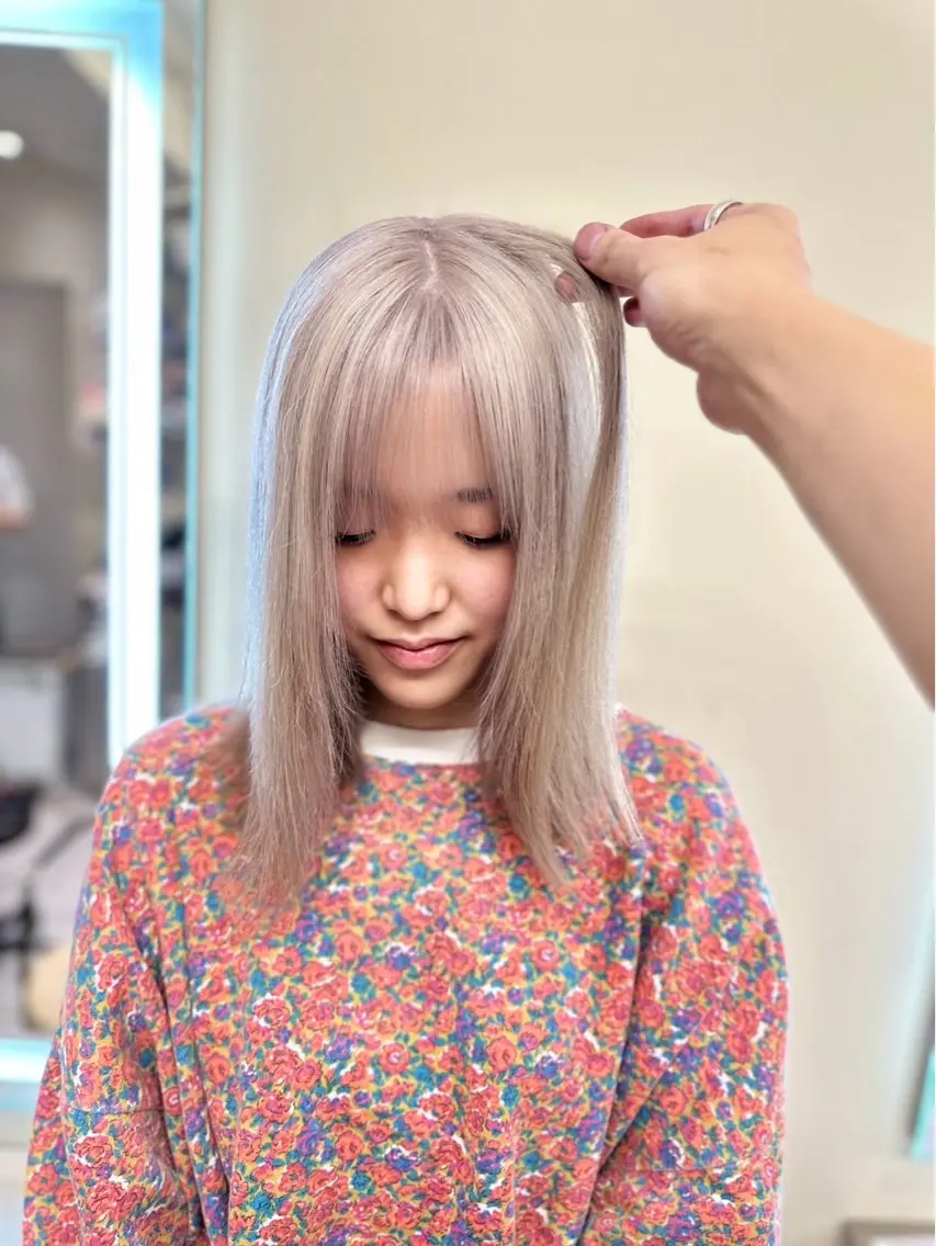 【🩵根本2cmのリタッチ🩵】カット+ブリーチリタッチ+オンカラー+3stepトリートメントの写真