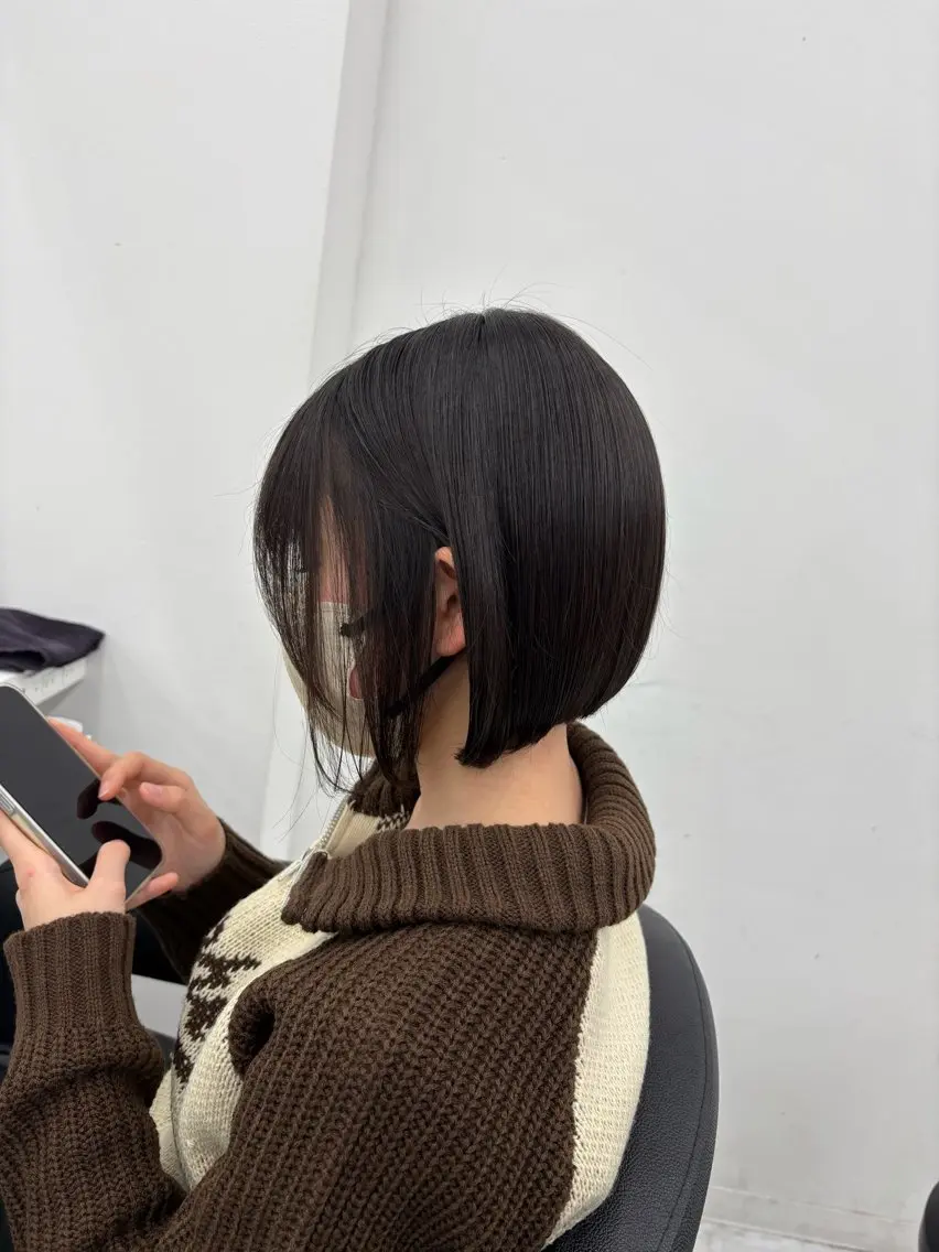 ショート 抜け感レイヤー︴ ニュアンスカラーのヘアスタイル