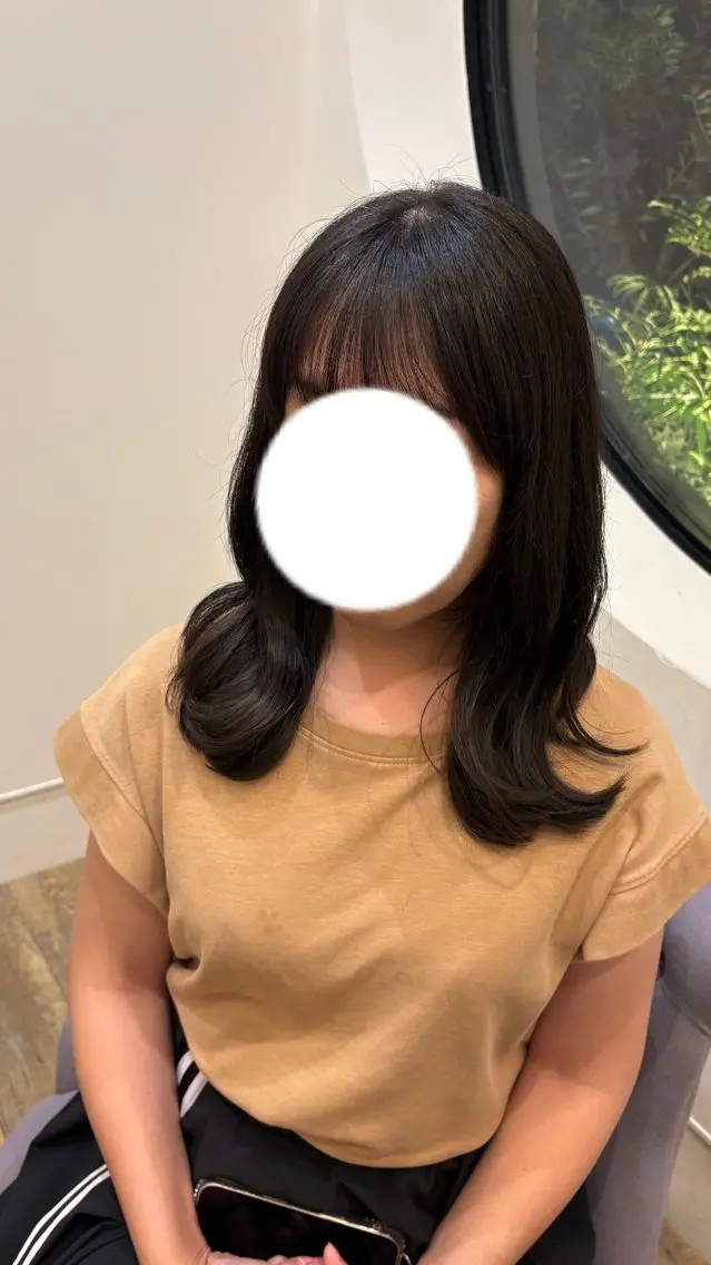 セミロング MAHAE 中司のヘアスタイル
