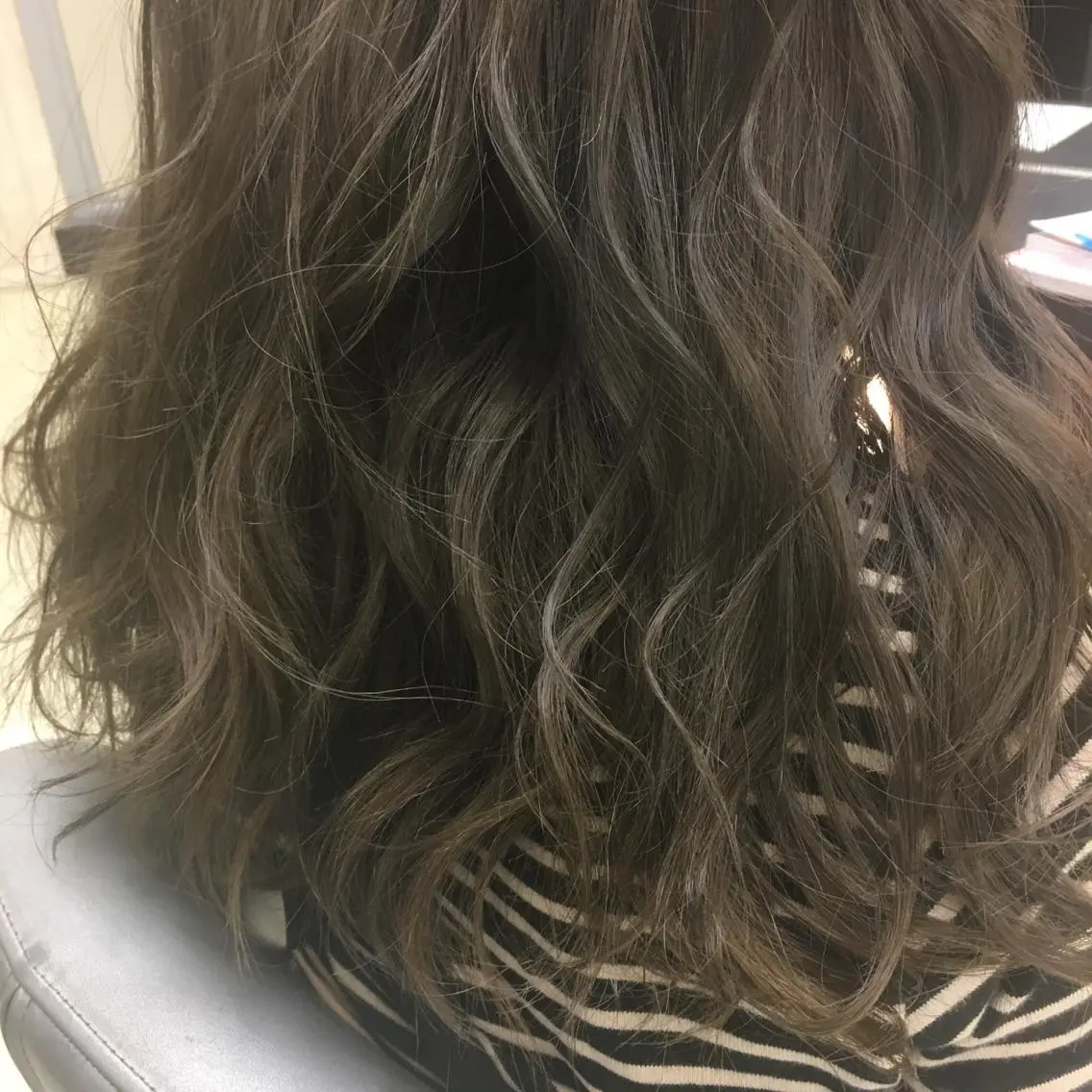 ロング カラー アッシュ Kaede .のヘアスタイル