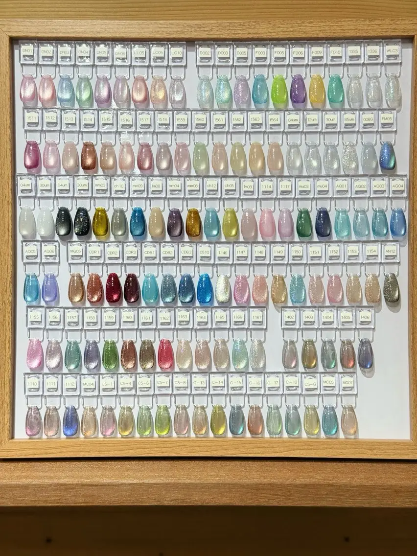ネイル ジェルネイル 韓国ネイル マグネットネイル ハンドネイル glow_ nailのネイルデザイン