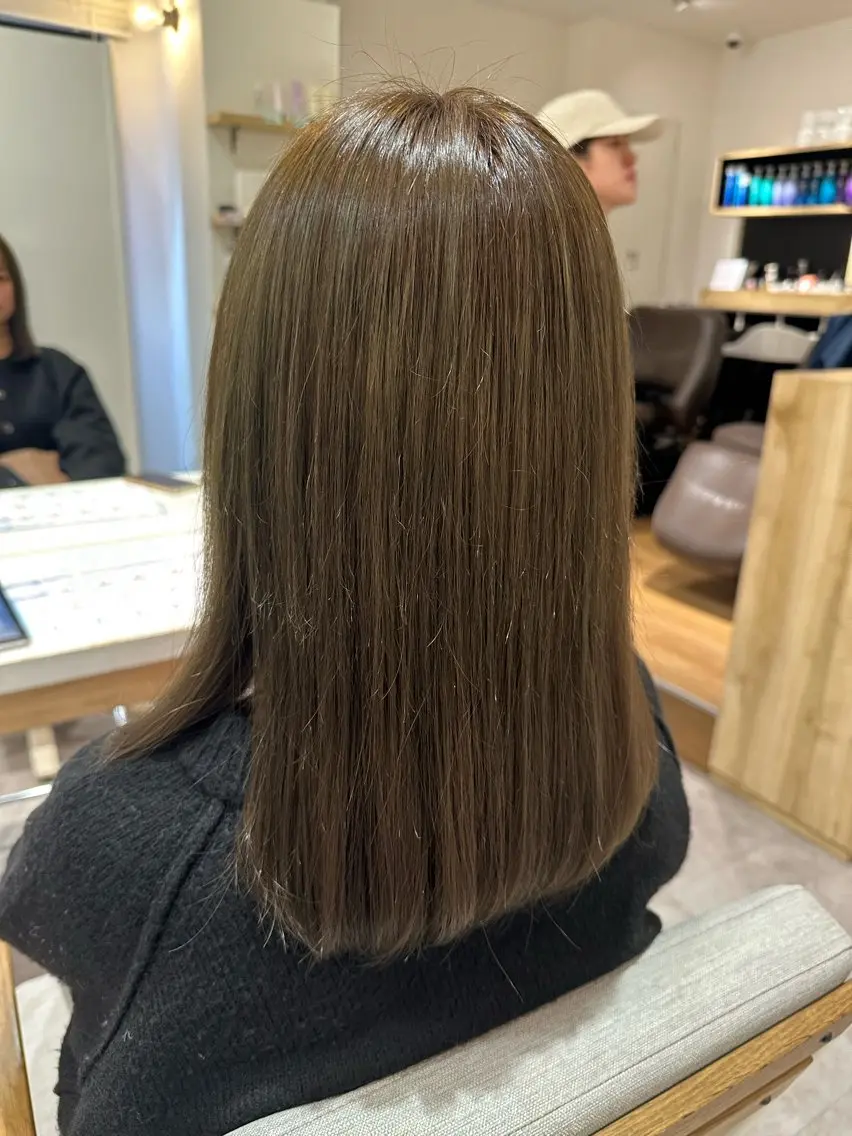 カラー ブリーチ ブリーチなしカラー ヘアカラー 柴崎 悠乃のヘアスタイル