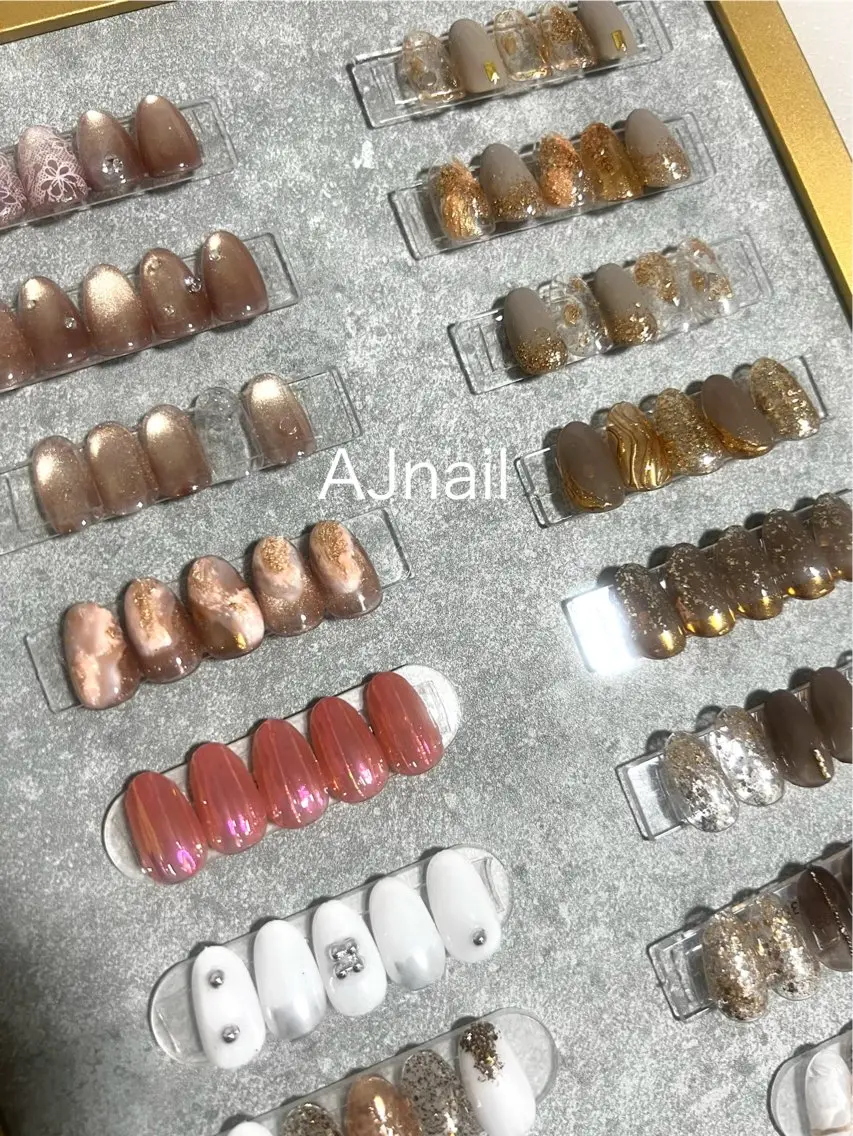 ネイル ドット キラキラネイル レース マグネットネイル ニュアンスネイル ハンドネイル AJ nailのネイルデザイン