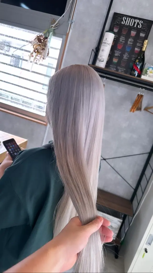 ⭐️当日限定⭐️ケアブリーチ、コーティングトリートメント、ケアカラー、中間処理付き。の写真
