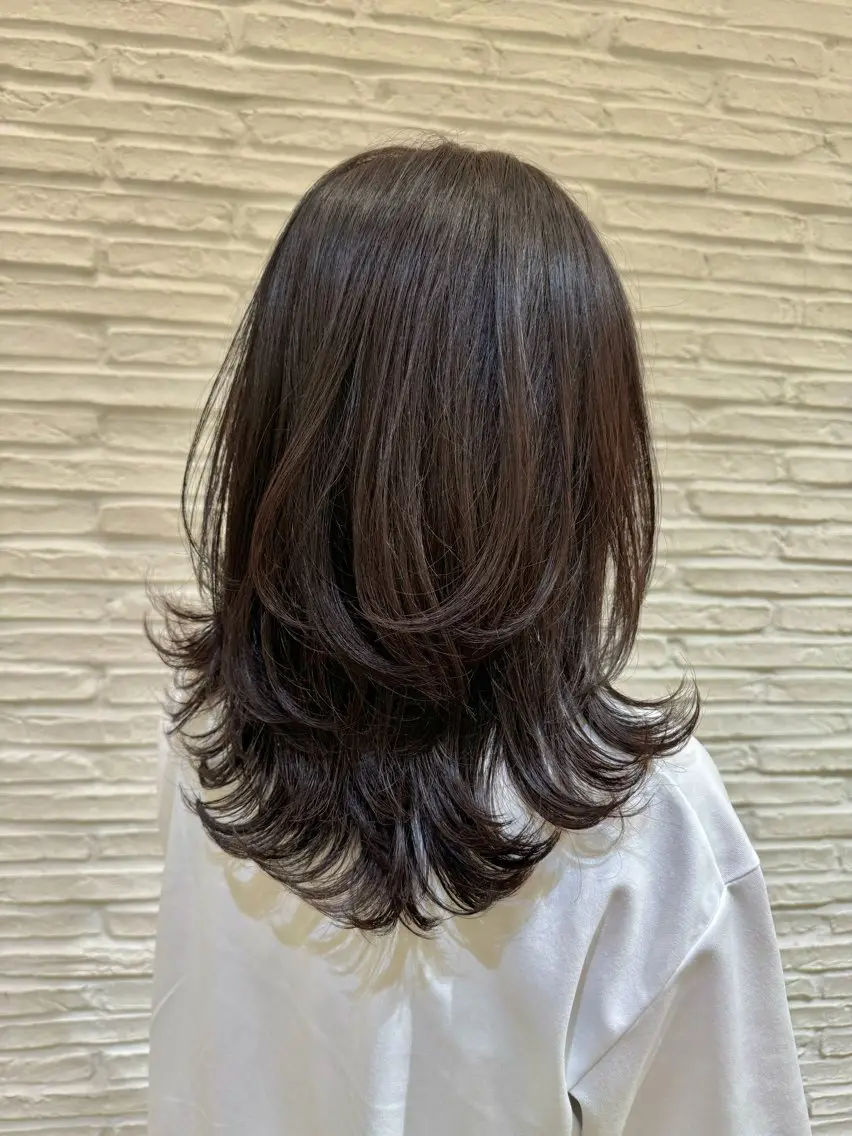 セミロング くびれヘア レイヤーカット トリートメント amie by AFLOAT 浦和店のヘアスタイル