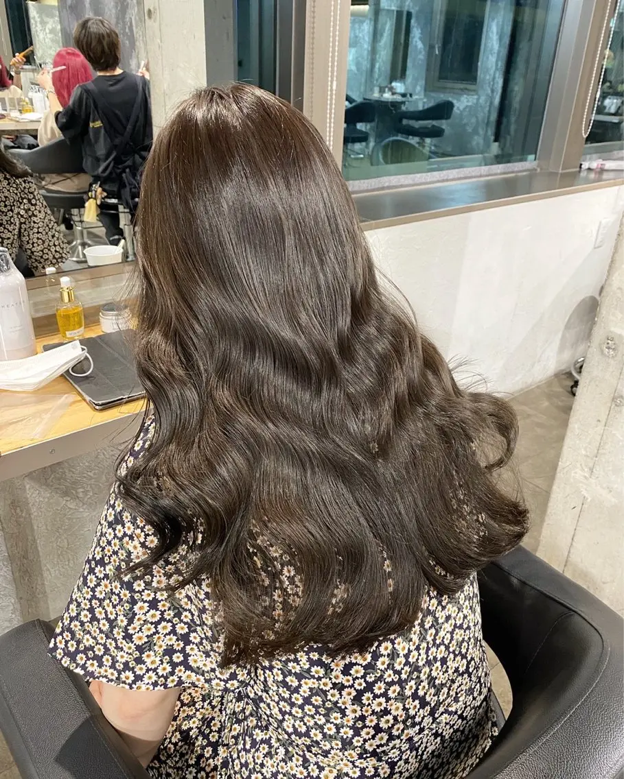 ロング カラー グレージュ オリーブグレージュ オリーブグレー 💖トレンド春夏 カラー💖FUTAのヘアスタイル