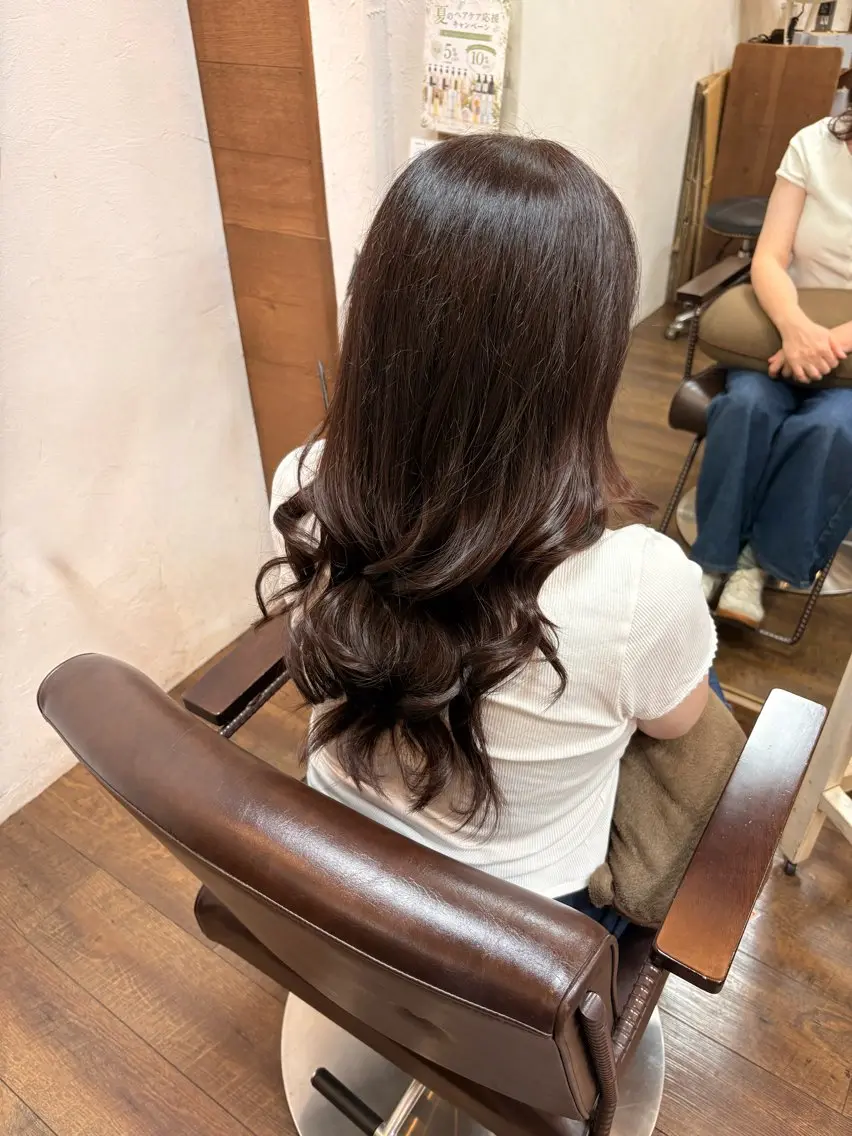 カラー ブラウンカラー ココアブラウン 三宅　デザインカラー 透明感カラー✨のヘアスタイル