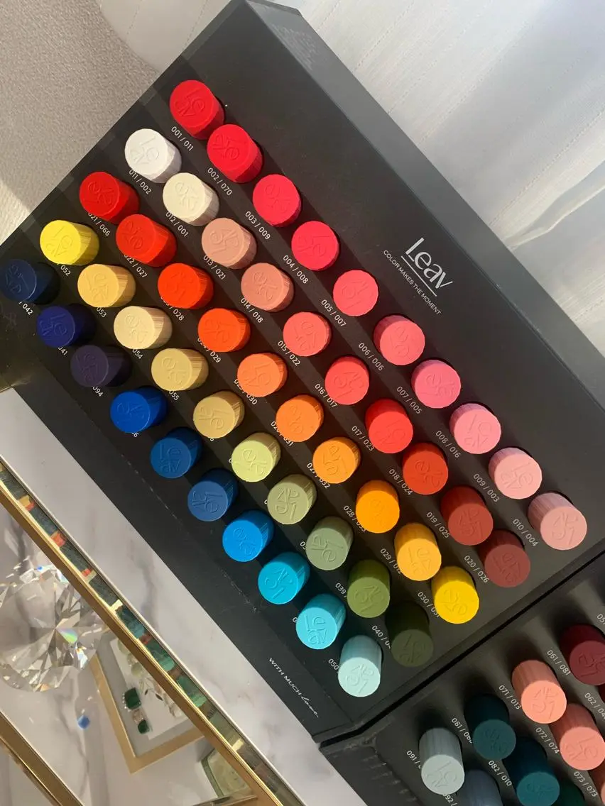 話題のLeavジェルでワンカラー💅❤️の写真