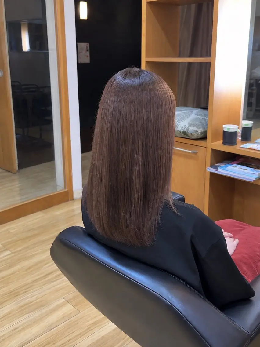 セミロング カラー ブラウンカラー 岡野 健汰のヘアスタイル