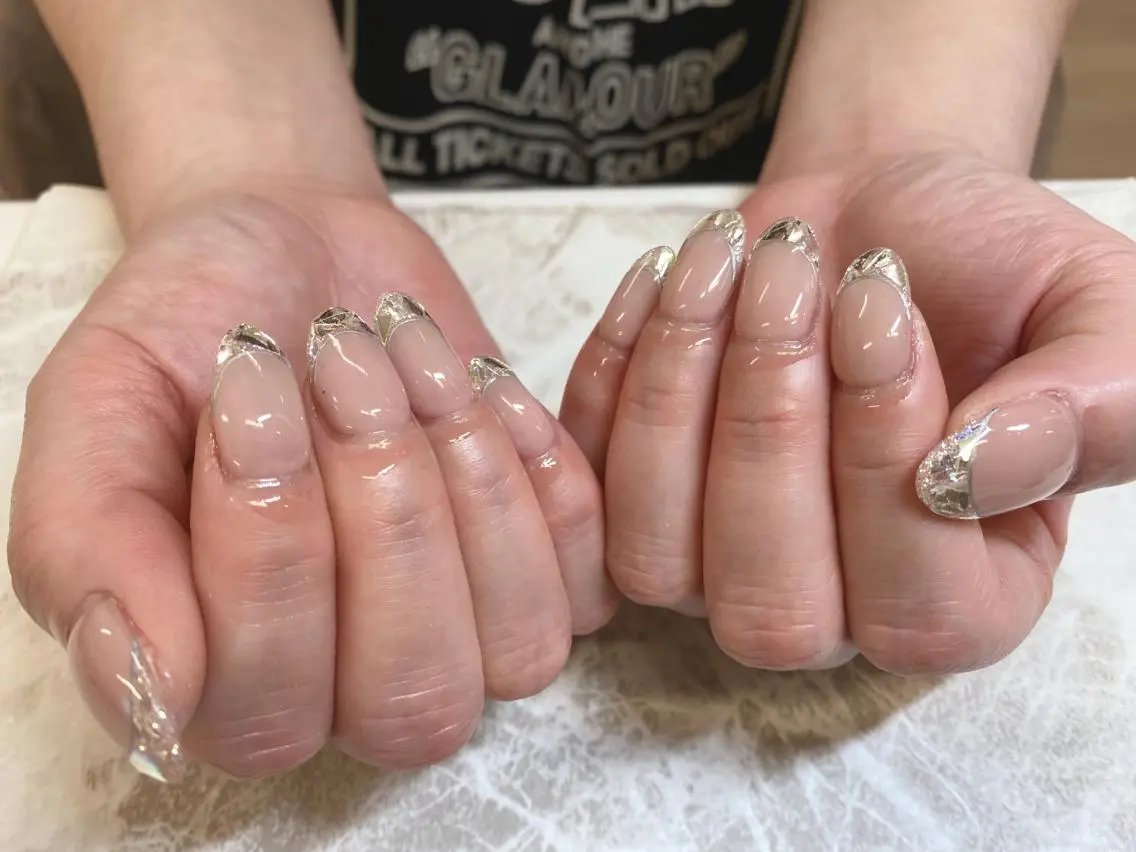 ネイル 長さ出し フットネイル フレンチネイル ジェルネイル ガラスフレンチ ハンドネイル salon Lilouのネイルデザイン