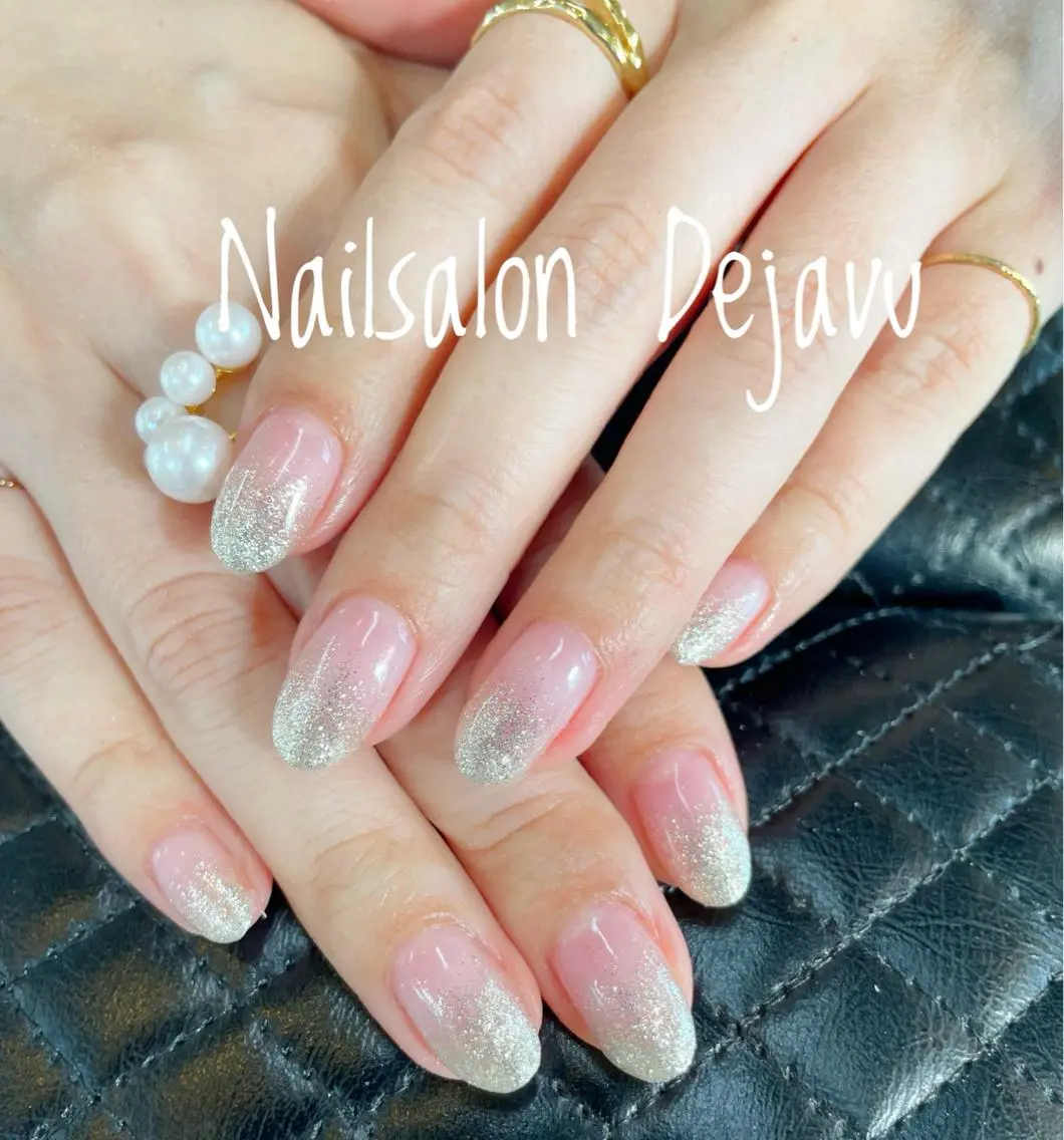ネイル グラデーション ラメ(グリッター) ハンドネイル Nailsalon Dejavuのネイルデザイン