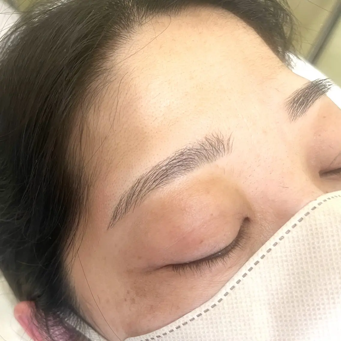 【⠀男性にも人気！】アイブロウの写真