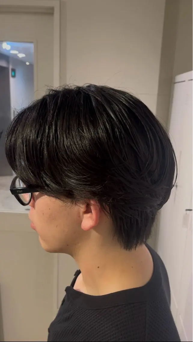 パーマ メンズ センターパート ダウンパーマ メンズパーマ ニュアンスパーマ カット パーマ Seira 札幌メンズサロンのヘアスタイル