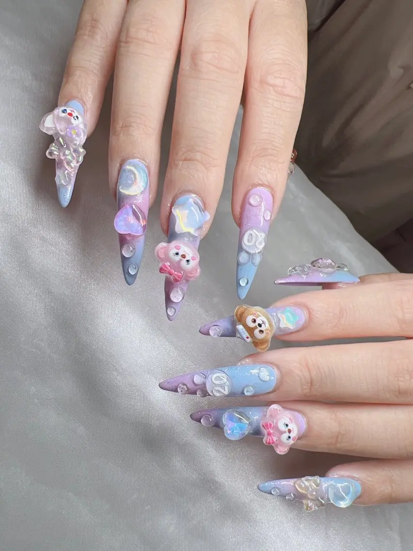 ネイル 長さ出し グラデーション キラキラネイル マグネットネイル ニュアンスネイル ハンドネイル Lee Ainのネイルデザイン