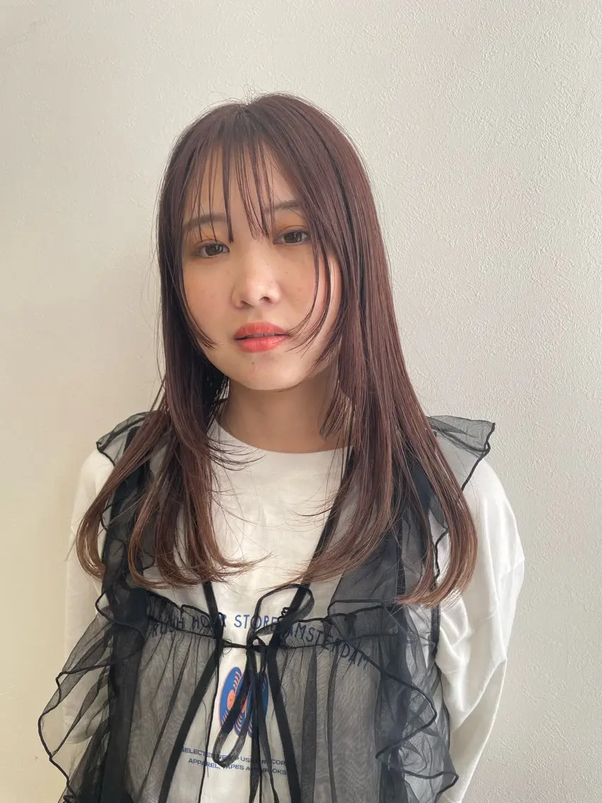 セミロング 顔周りカット レイヤーカット CLIQUE　有木 七虹のヘアスタイル