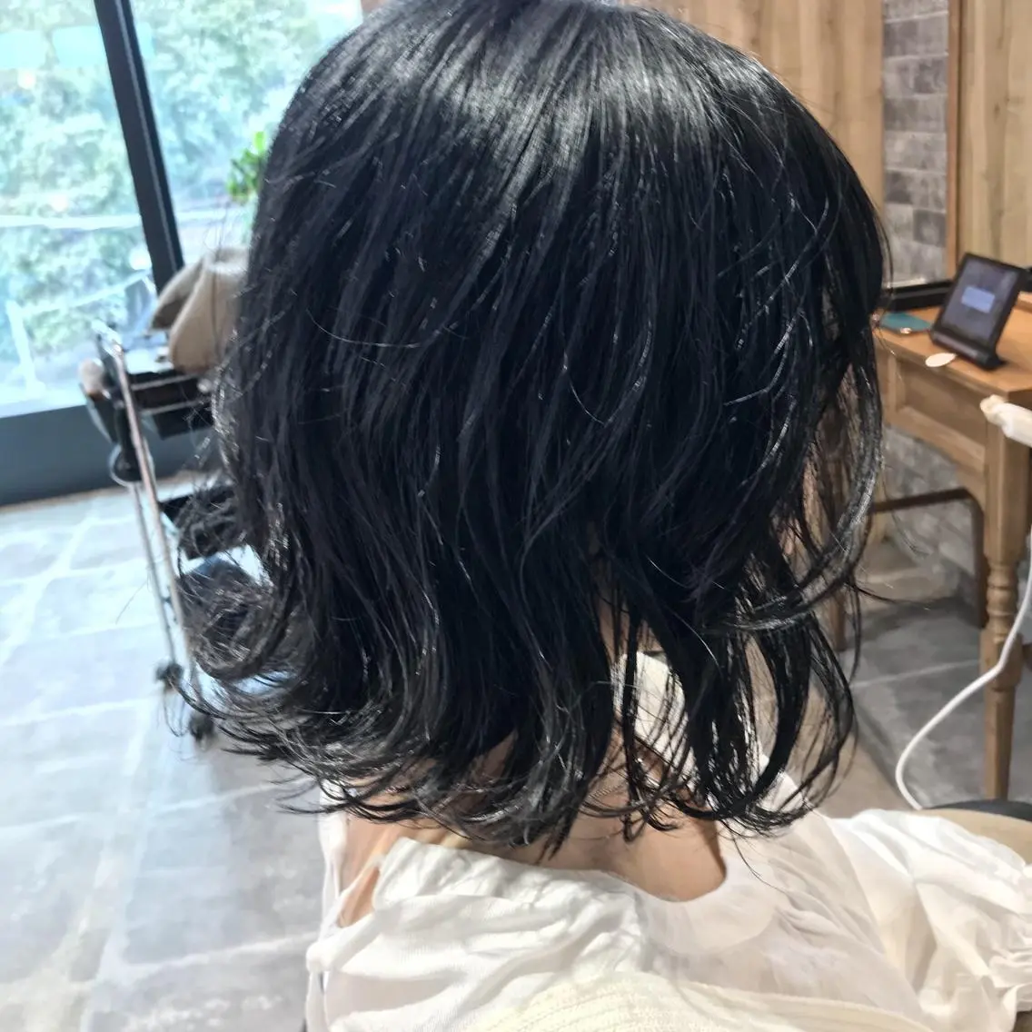 ミディアム アッシュ カット ヘアカラー トリートメント 所渉/韓国レイヤー /ウルフカットのヘアスタイル