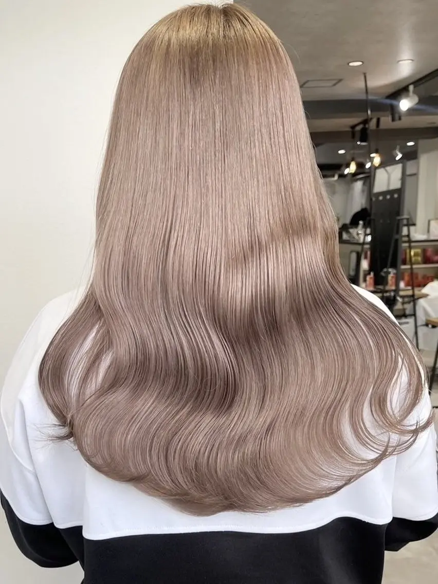 セミロング ヘアカラー トリートメント ハイトーンイヤ リングカラー清水隆央のヘアスタイル