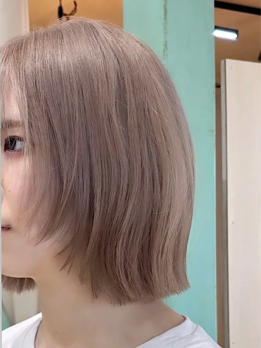 ショート カラー December 伊勢崎のヘアスタイル