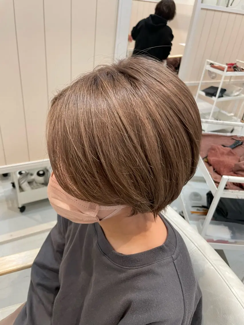 ショート カラー ハイライトカラー ハイライト カラー特化型美容師 保住のヘアスタイル