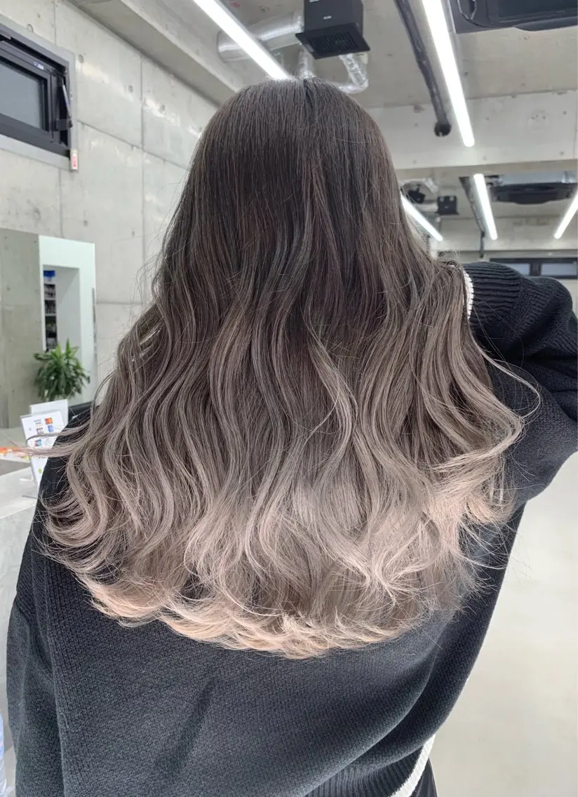 ロング カット ヘアカラー トリートメント 山田 絵里菜のヘアスタイル
