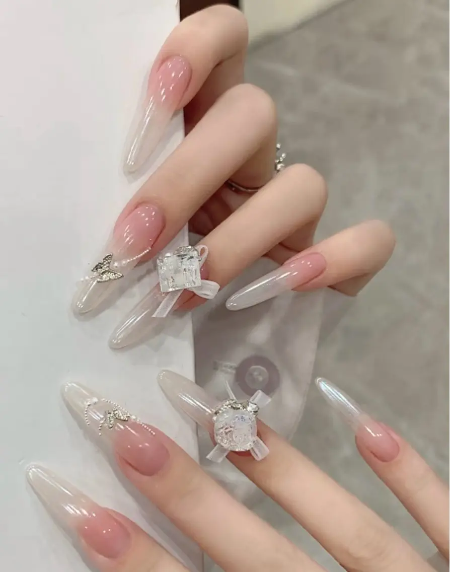 ネイル ハンドネイル D-BEAUTY Nailsalonのネイルデザイン